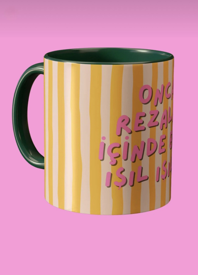 Çok Renkli "Onca Rezalet İçinde Bile Işıl Işılım" Temalı Tasarım Porselen Kupa - 4